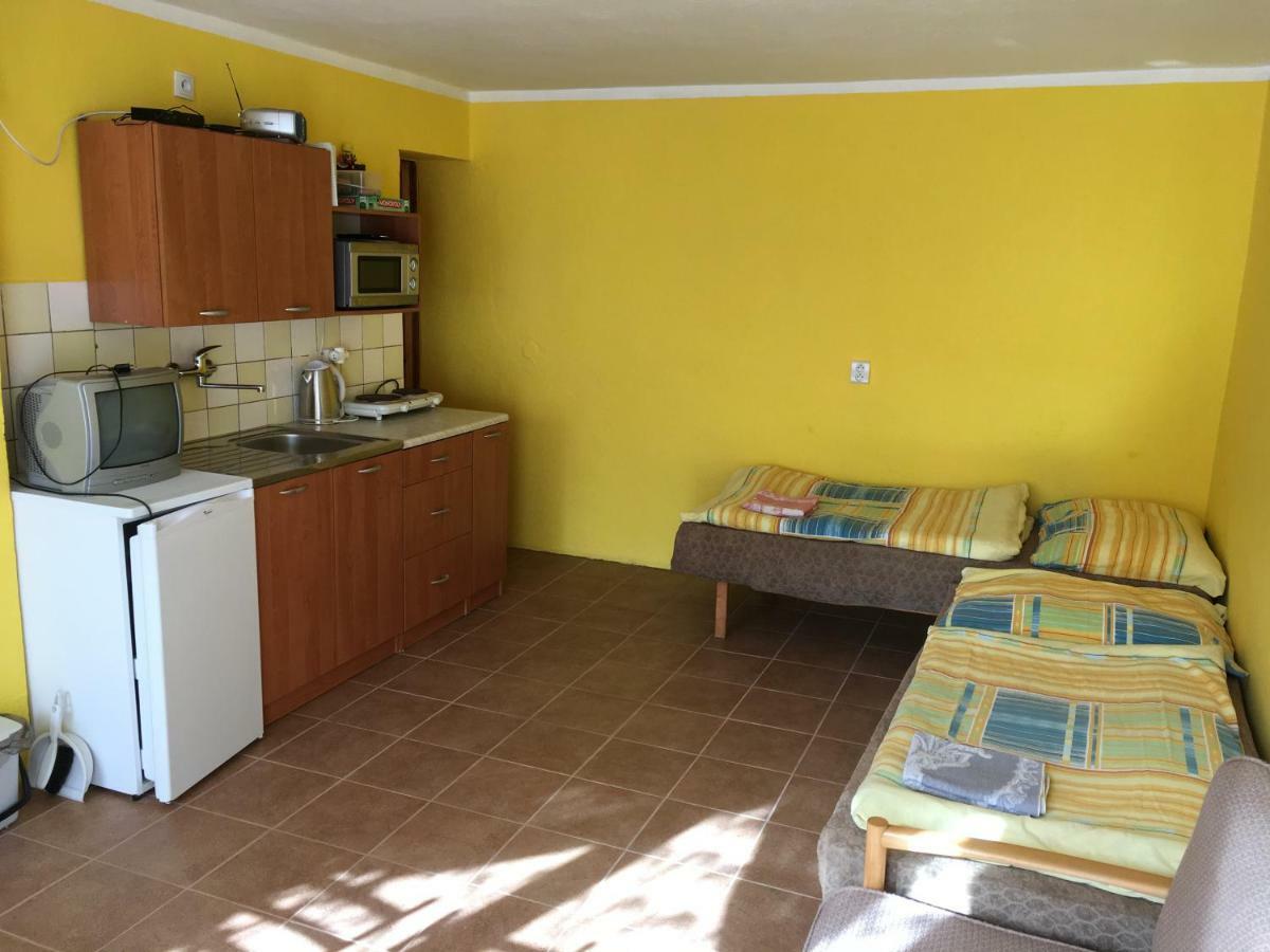 Garden 35 Apartment Ivachnova ภายนอก รูปภาพ